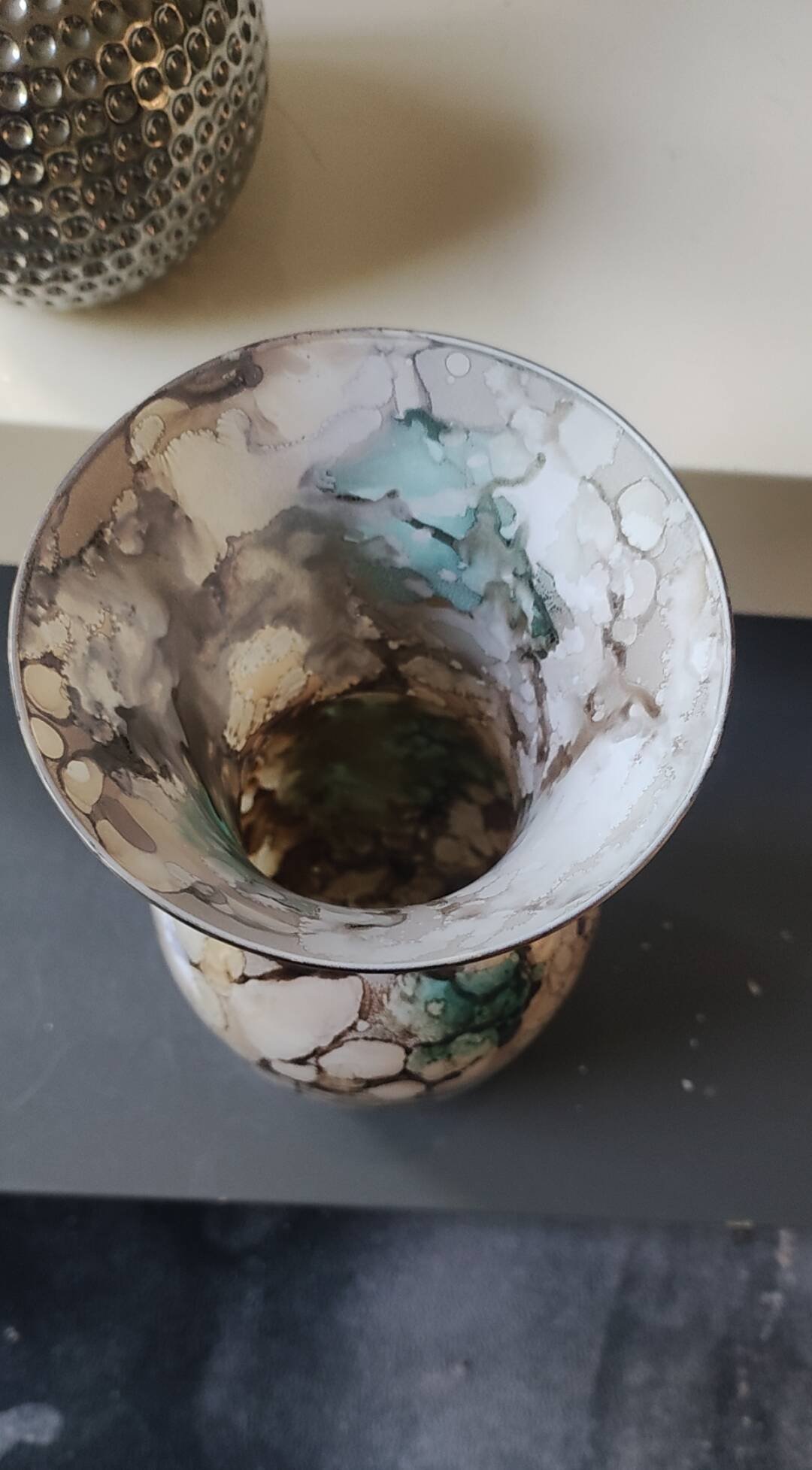 Marbled glass art ball vase. Murano style. Italy. Height 26 cm.
