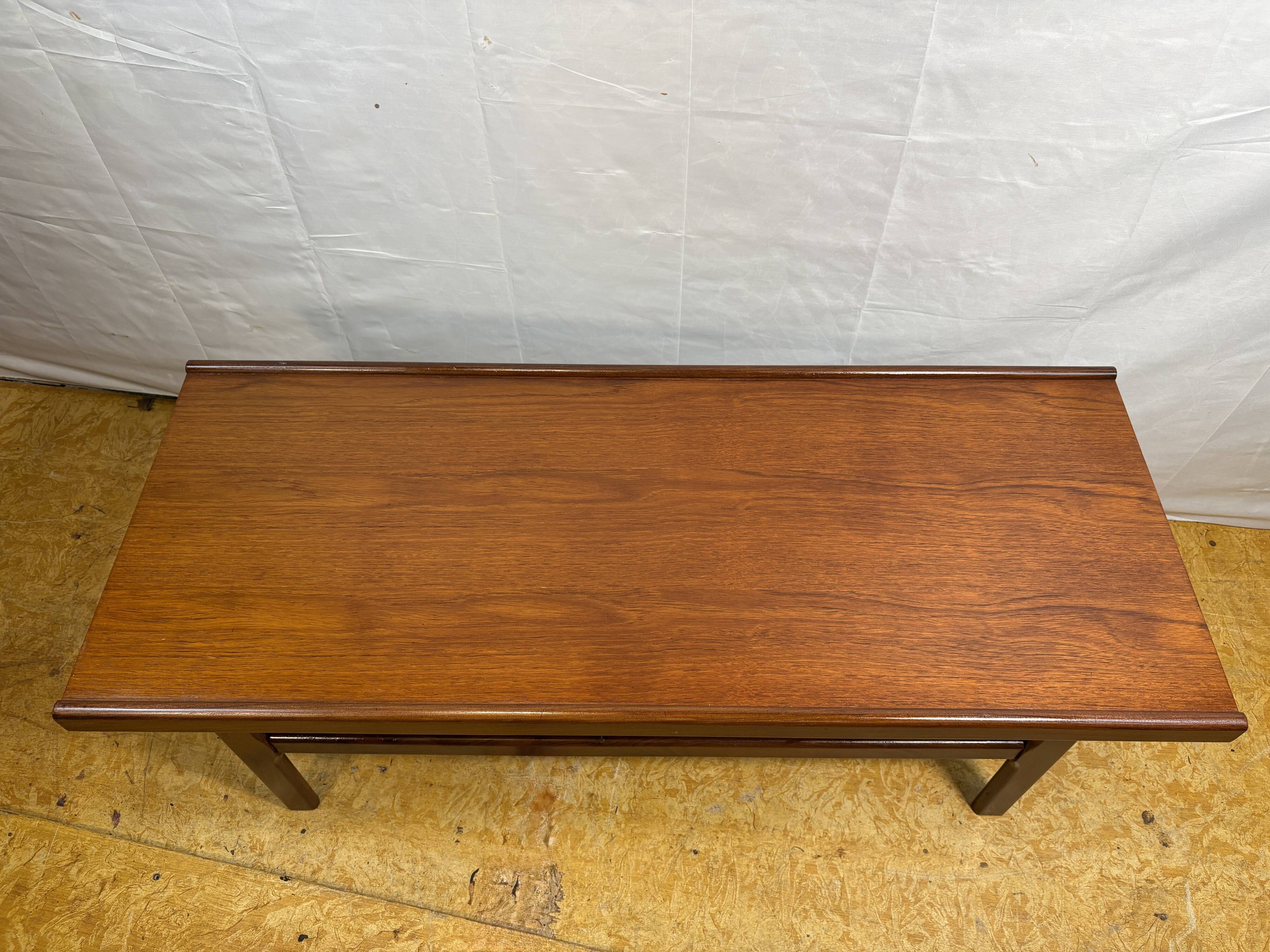Mid-century retro vintage teak coffee table by myer (1960s) – stylish & fun