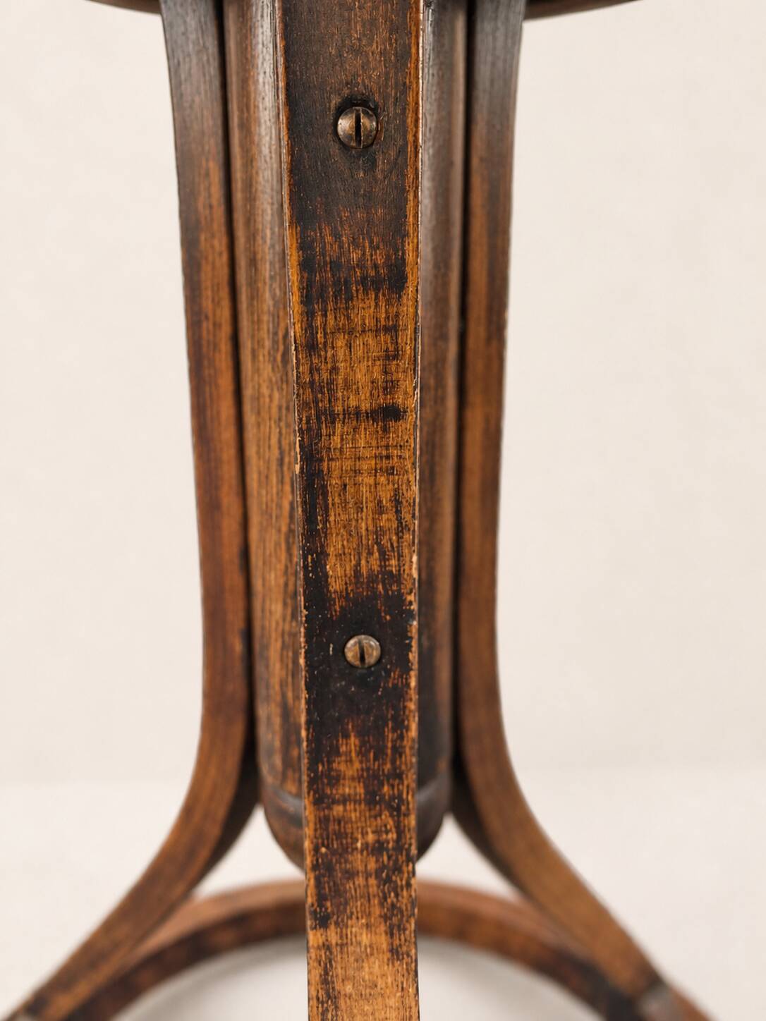 Round table by Otto Wagner dor Thonet