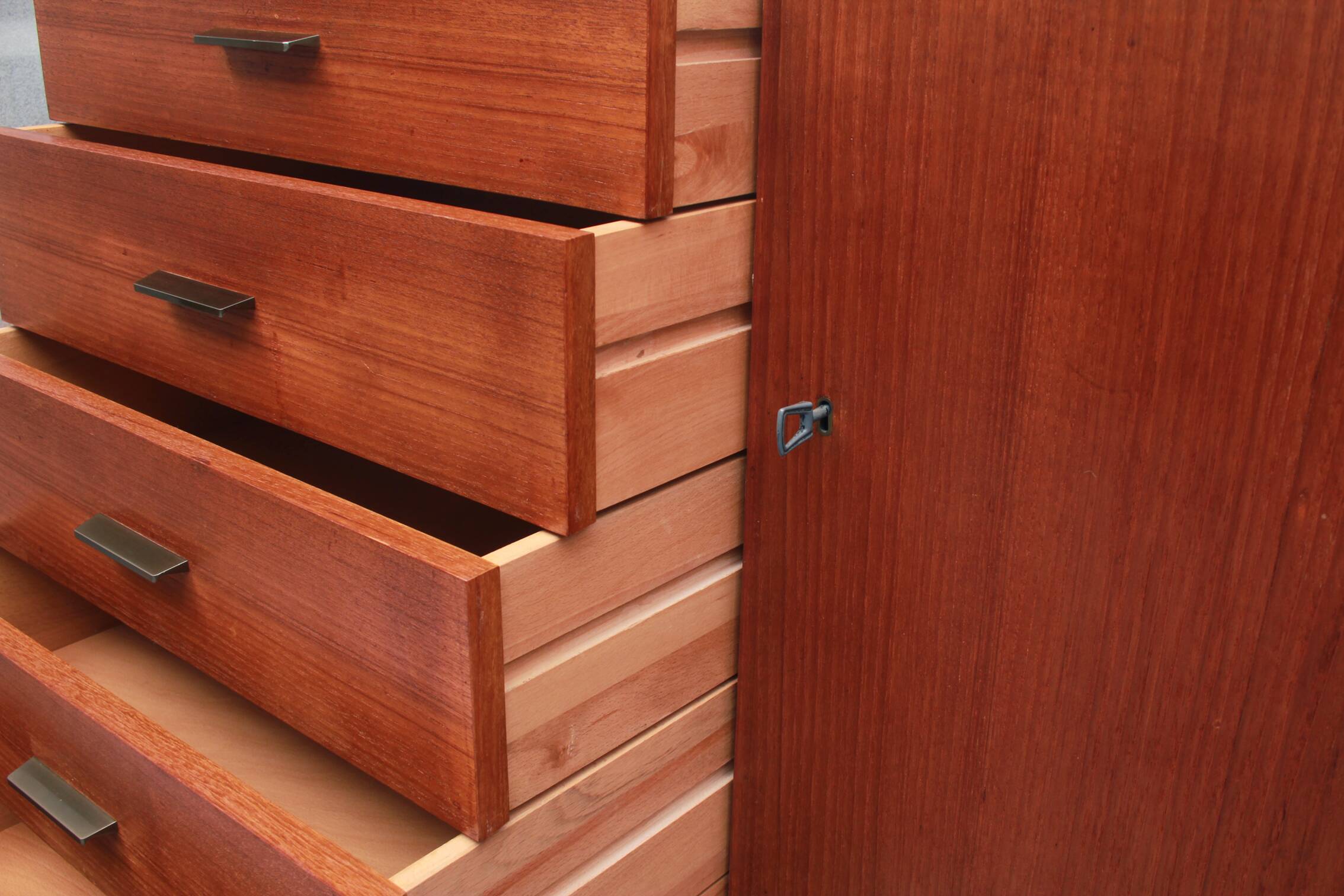 Buffet des années 1960 en teck