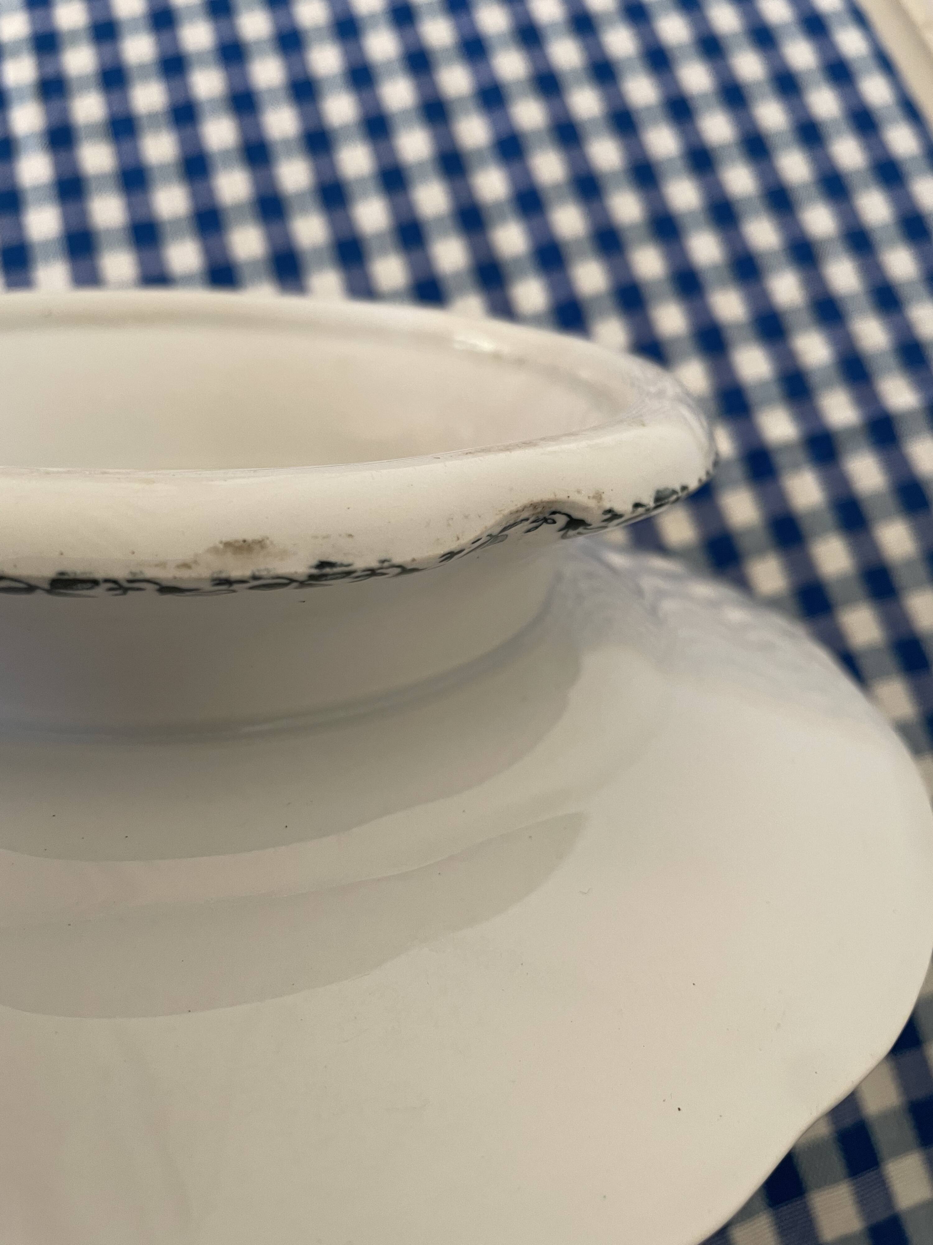 Iron pedestal dish