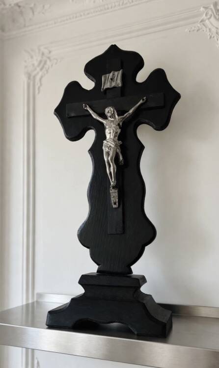 Ancient crucifix 36.5 cm on a base