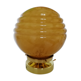 Vintage lamp to lay