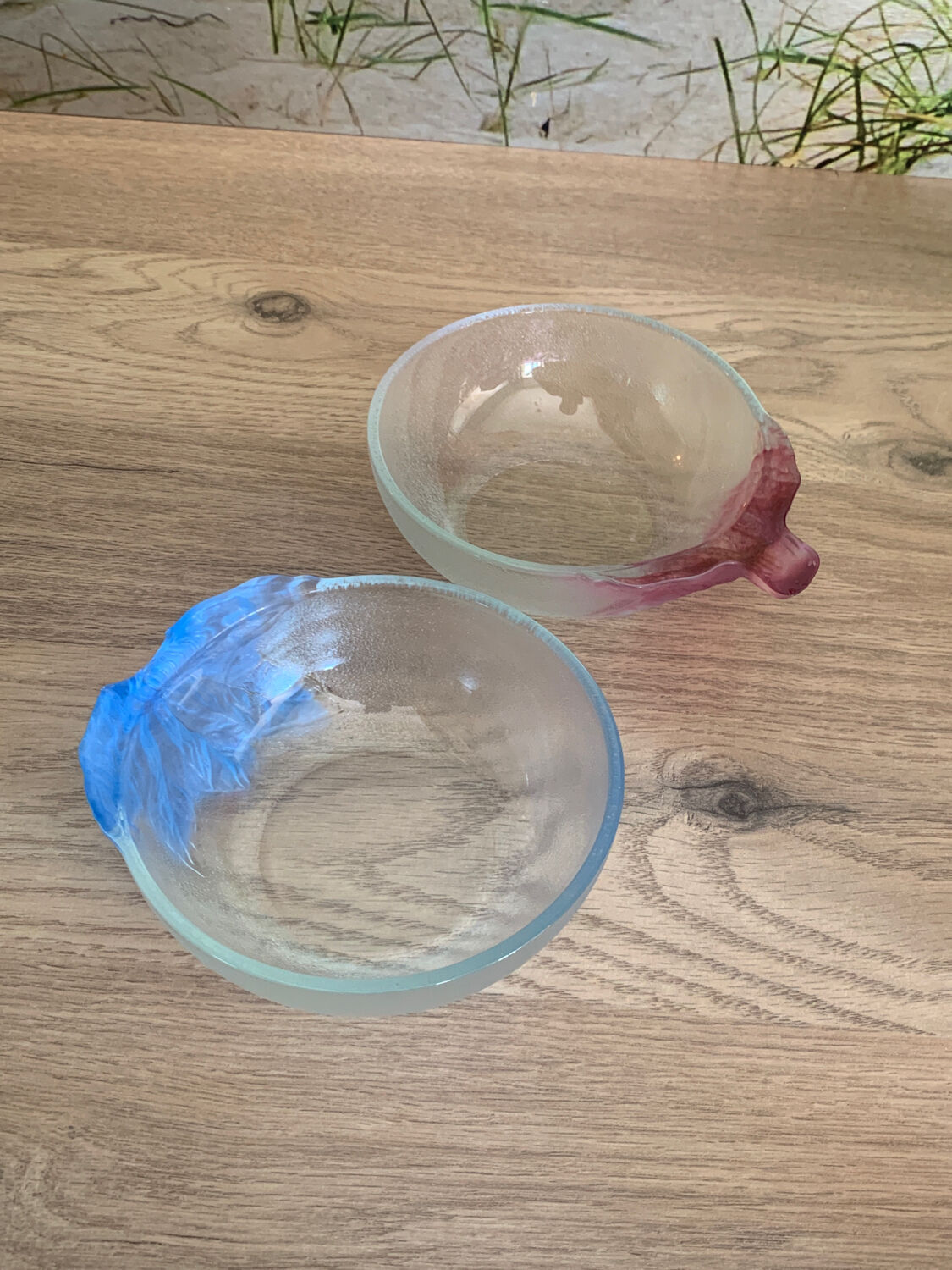 2 glass ramekins / appetizers, ice cream or other