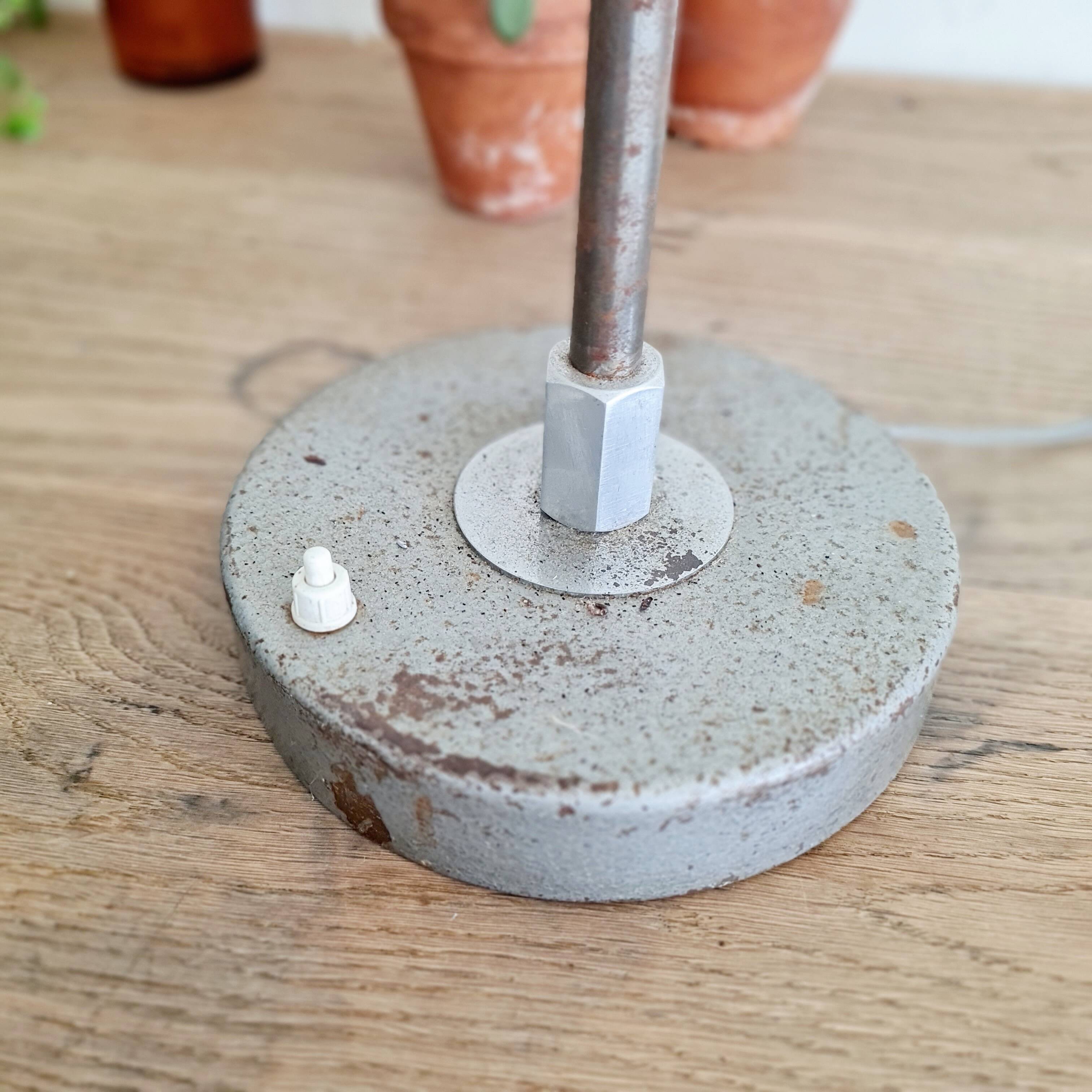 Lampe articulée en métal