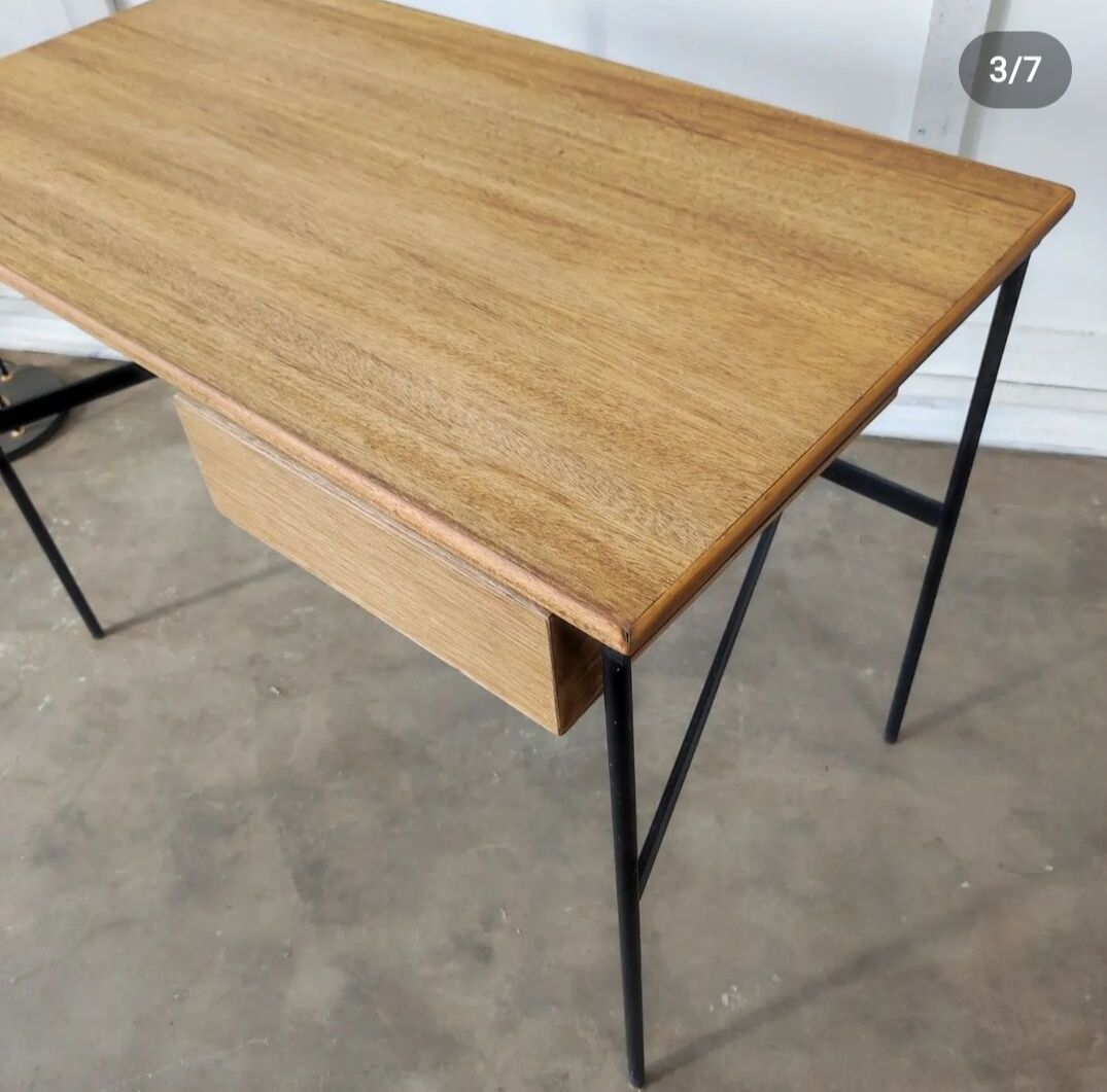 Bureau CM 174 design par Pierre Paulin éd. Thonet