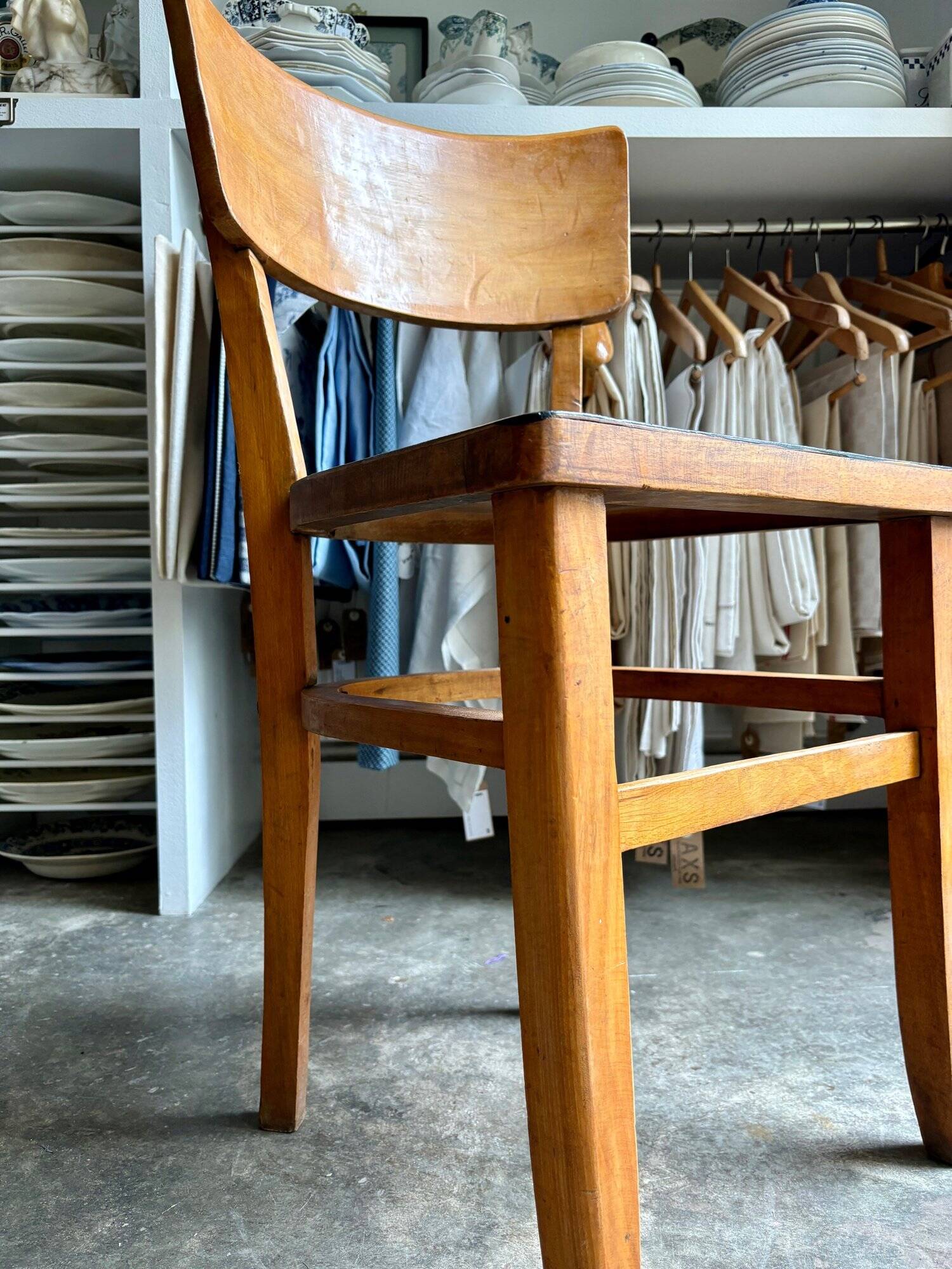 Bistro chair in light and black beech