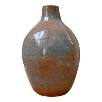 Vase terre émaillée signé