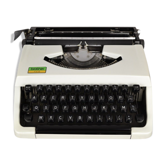 Mechanical typewriter Brother 100 - vintage 1960s