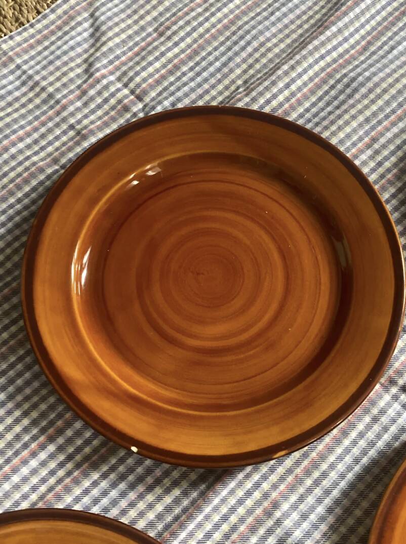 7 Saint Clément flat plates in brown earthenware