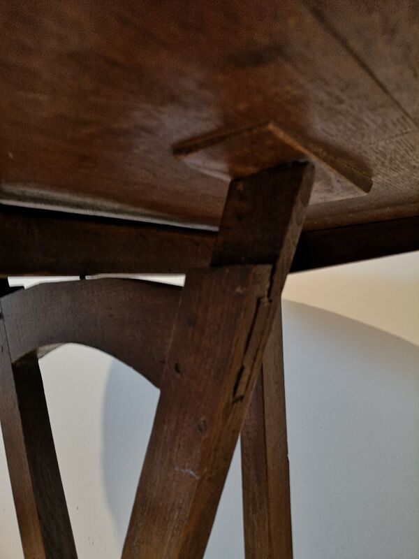 Table de vigneron ronde dessus cuir d'origine incrustation dorée