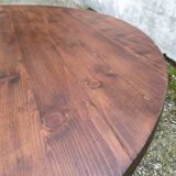 Table ronde brutaliste