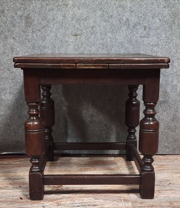 Table basse à rabats style Renaissance en chêne massif