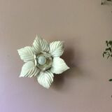 Apply vintage flower