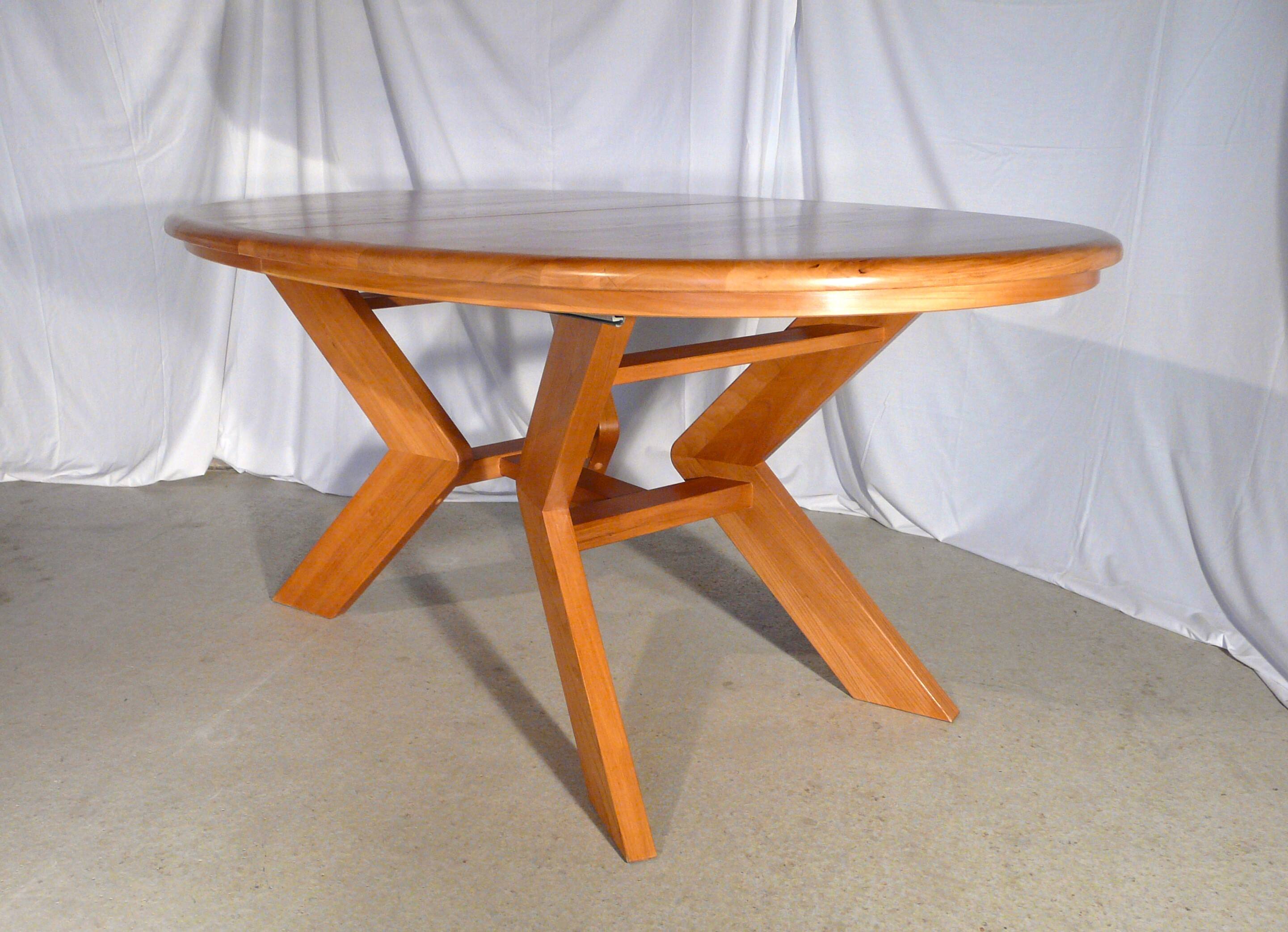 Scandinavian design extendable oval table in blond wood