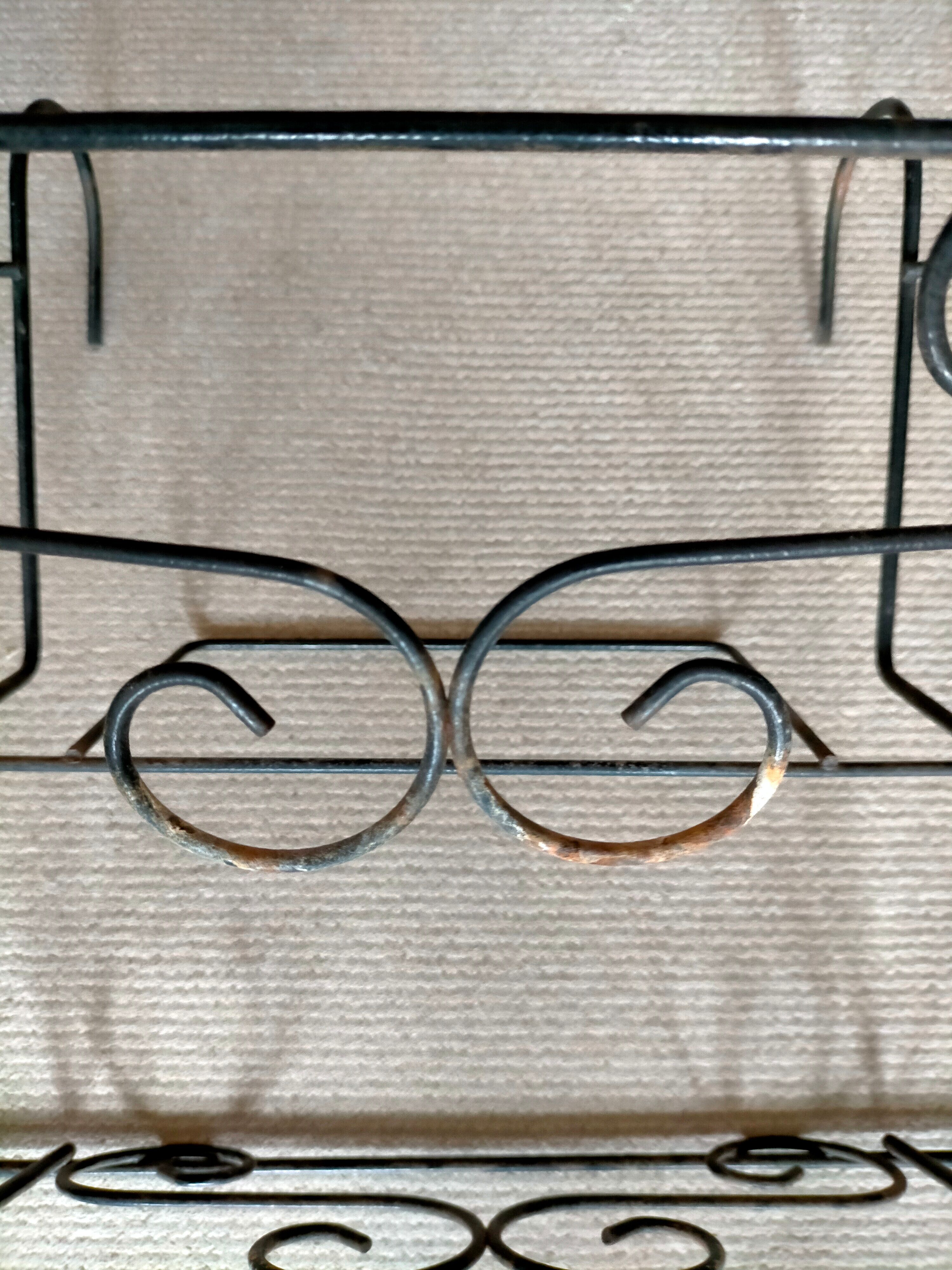 Set of two iron planters