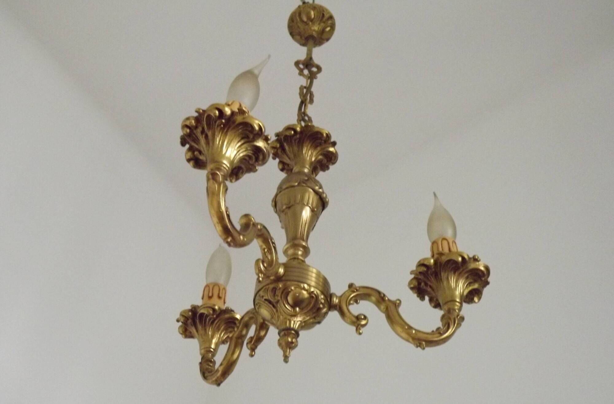 Quality Stamped Bronze French Mid-Century 3-Light Traditional Chandelier