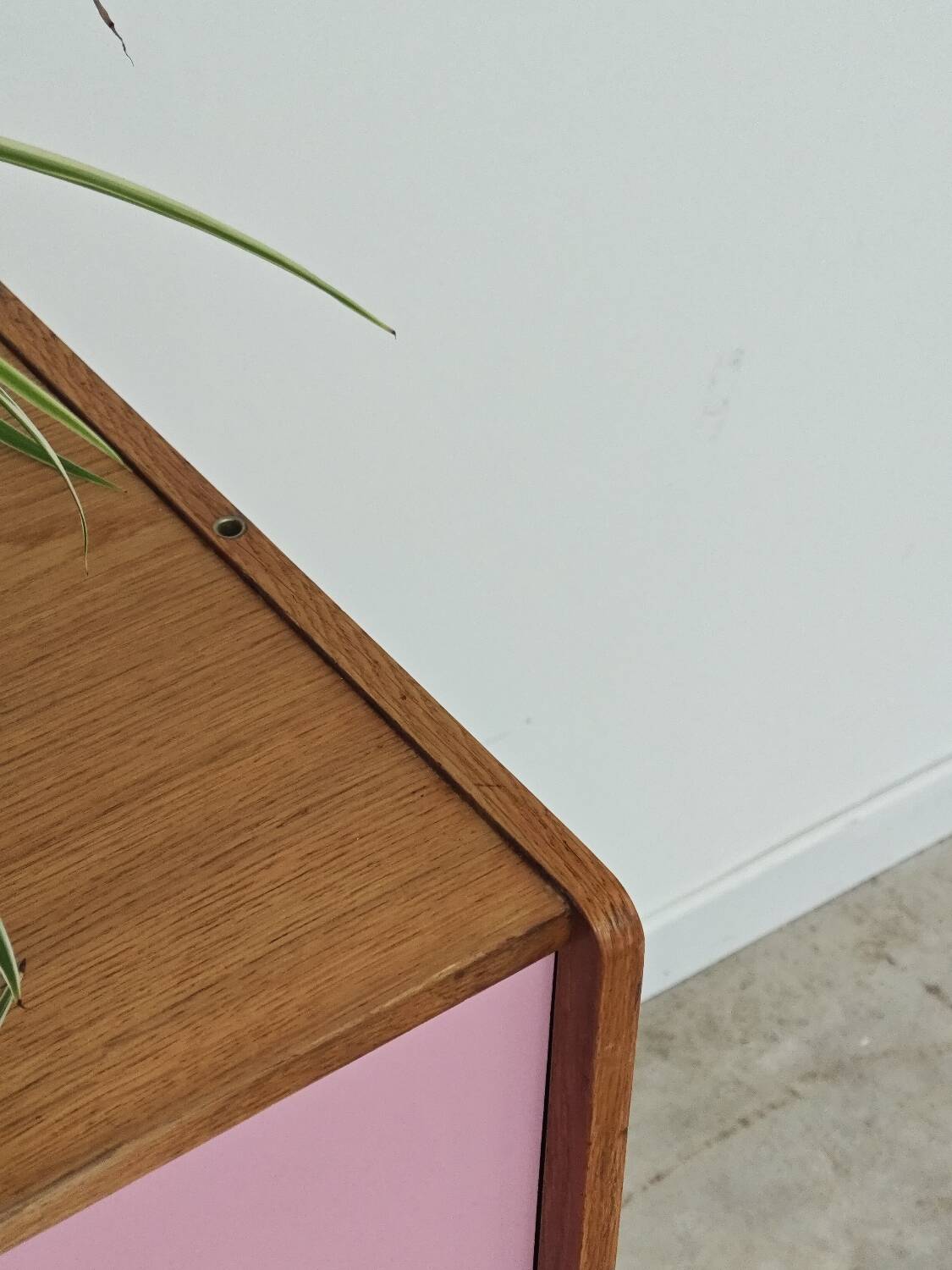 Buffet U 452 rose et gris par Jiri Jiroutek pour Intérier Praha
