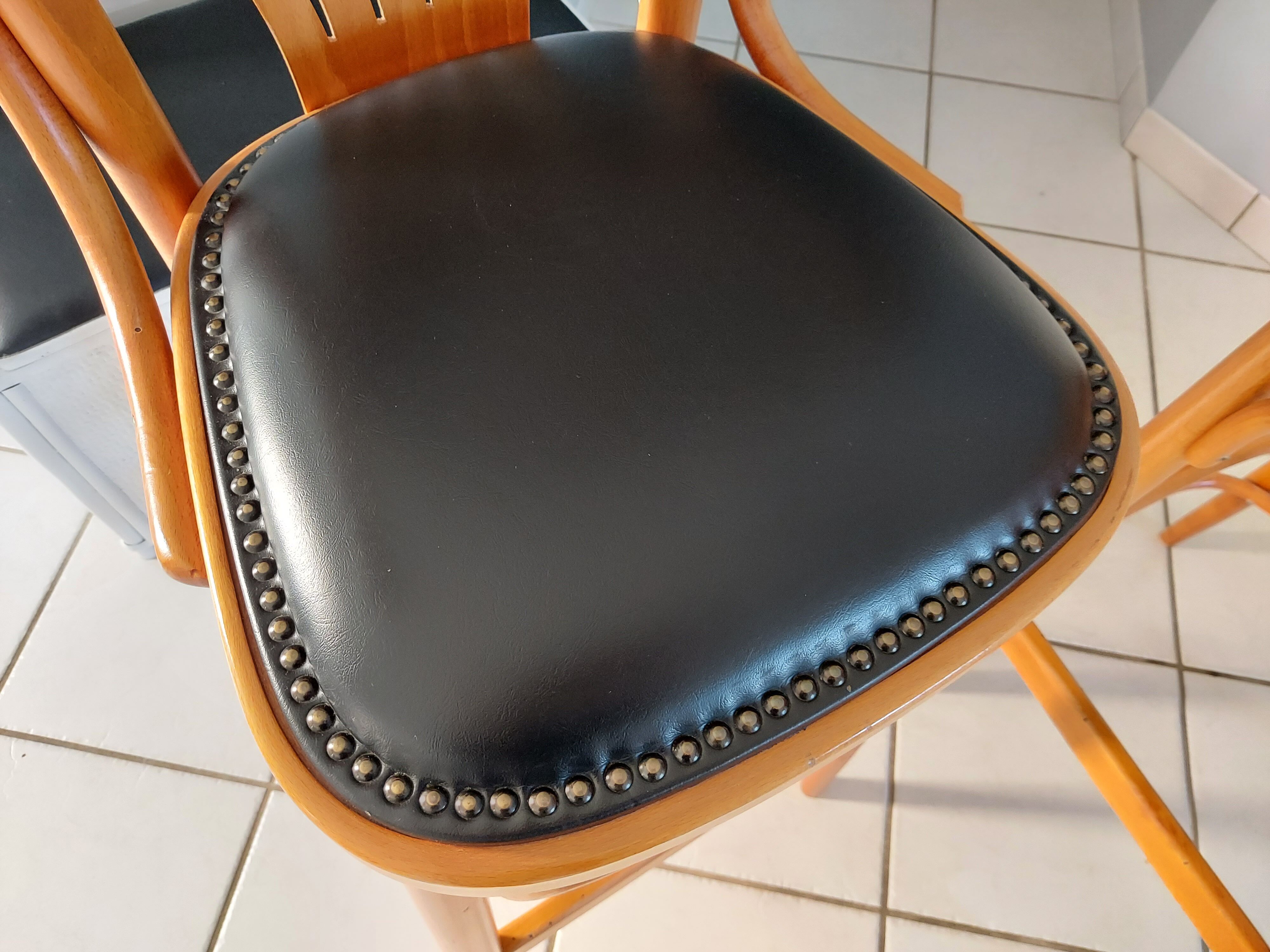 Pair of vintage bistrot bar stools