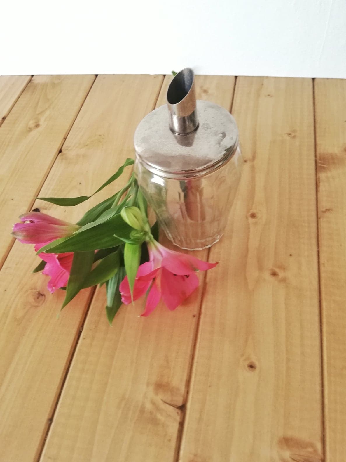 Vintage sugar pourer