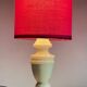 Lampe marbre et tissu fuchsia vintage