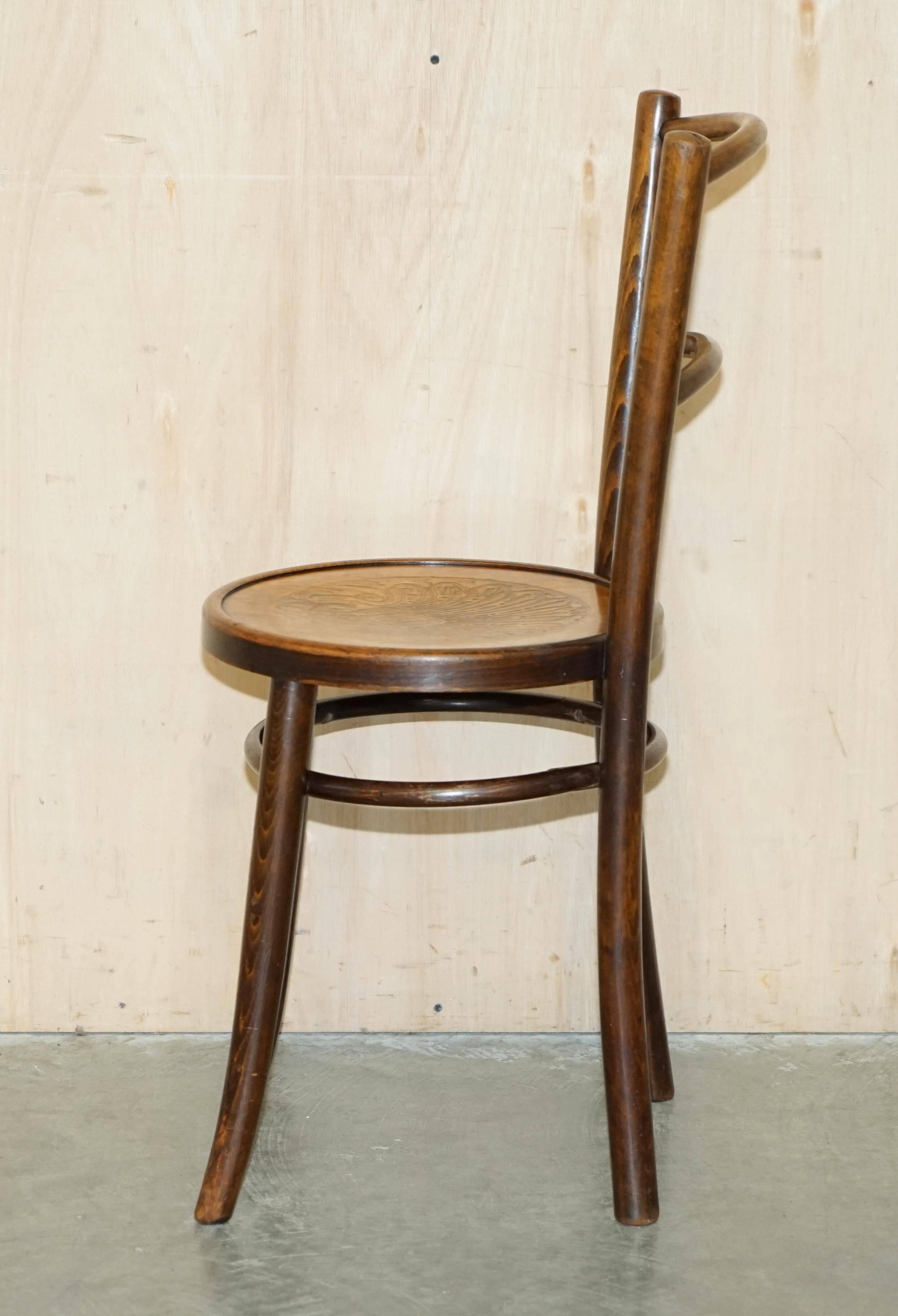Suite de quatre chaises bistrot Thonet circa 1930