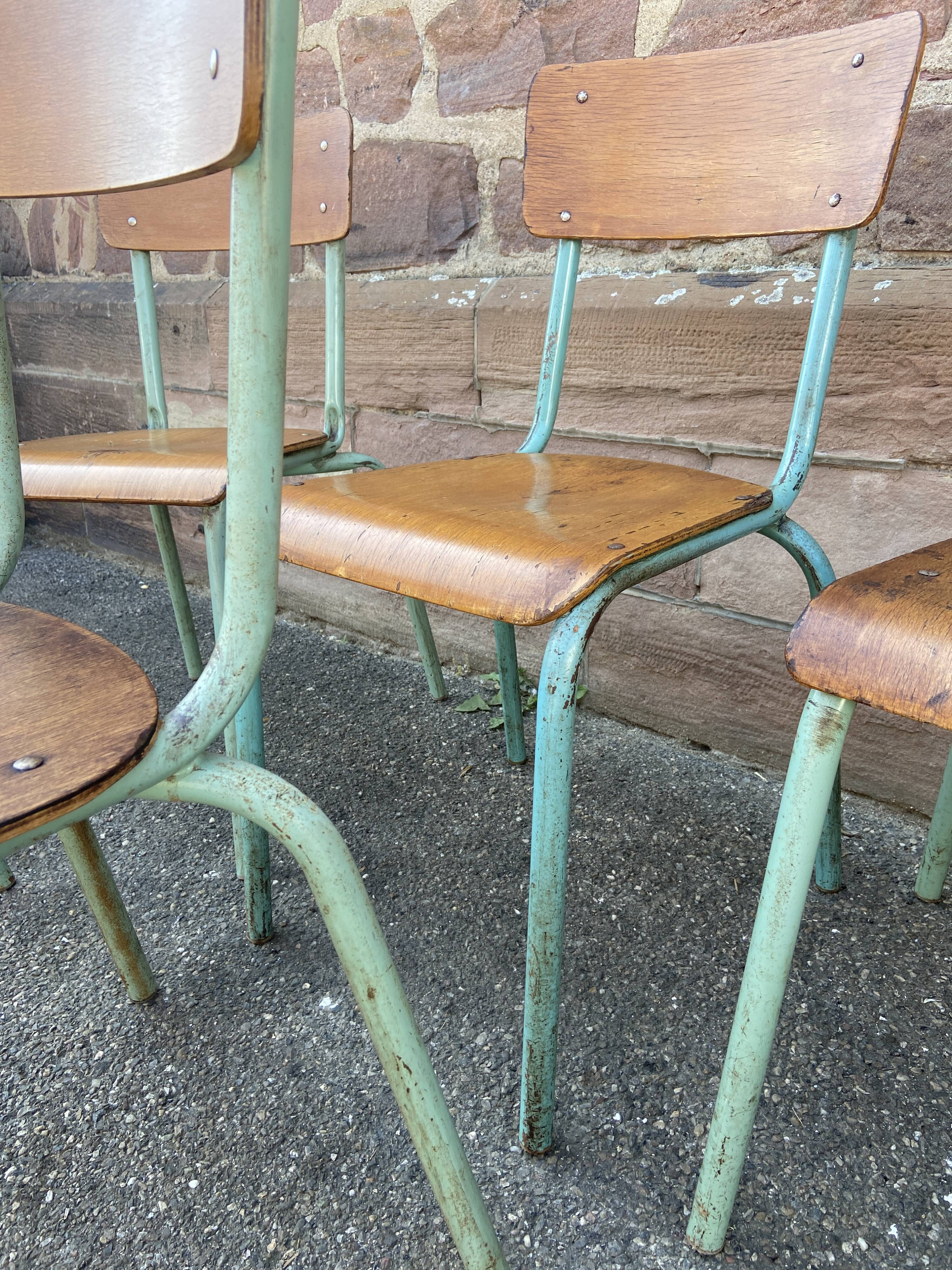 Lot de 10 chaises d'école 60s  industrielle école vintage collectivités mullca