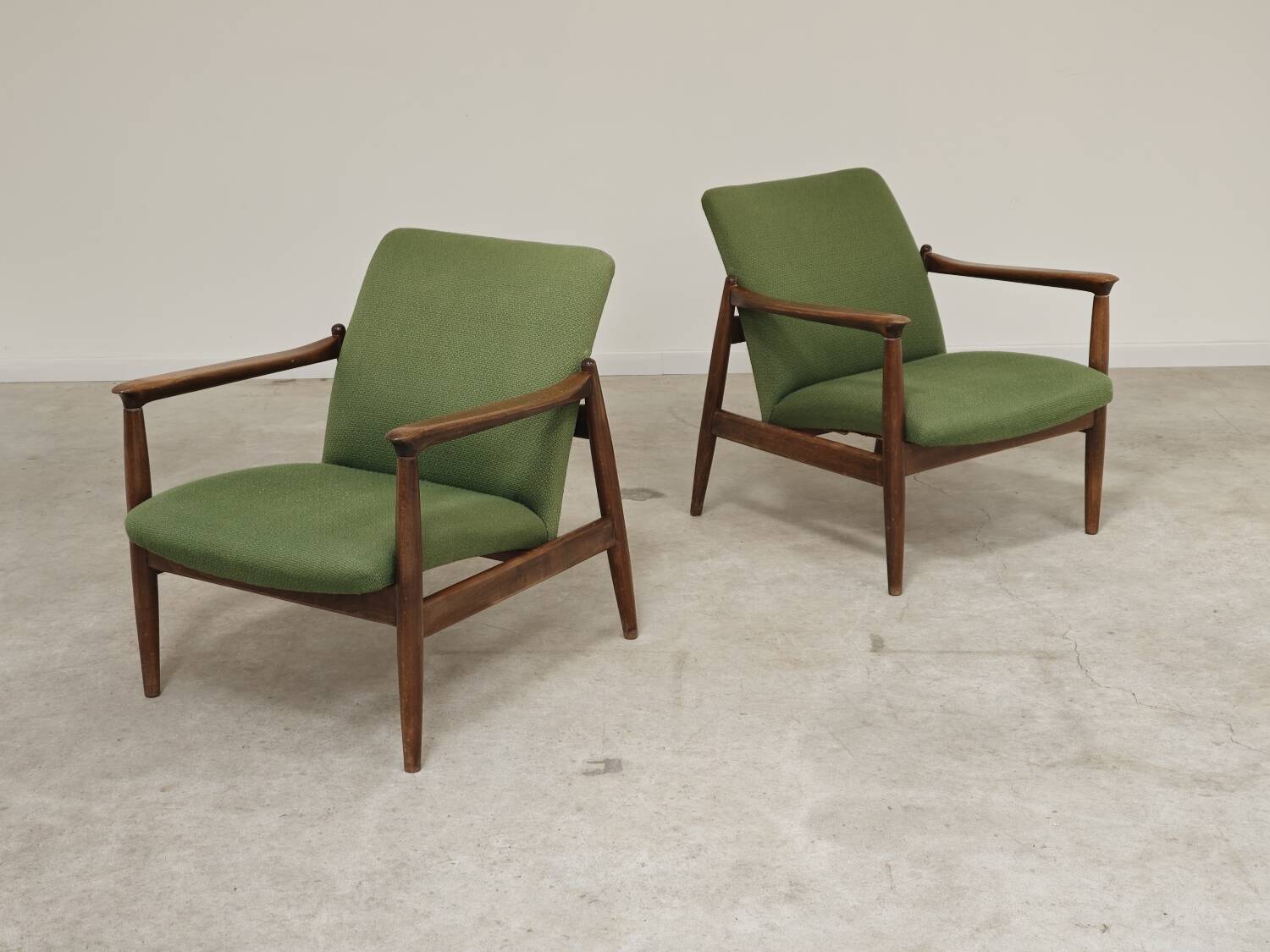 Pair of green GMF 64 armchairs by Edmund Homa, Poland 1960