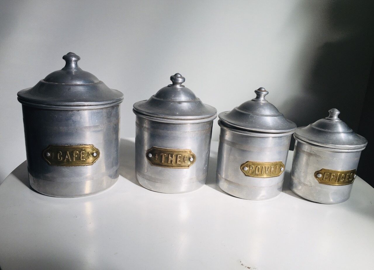 Aluminum spice pots