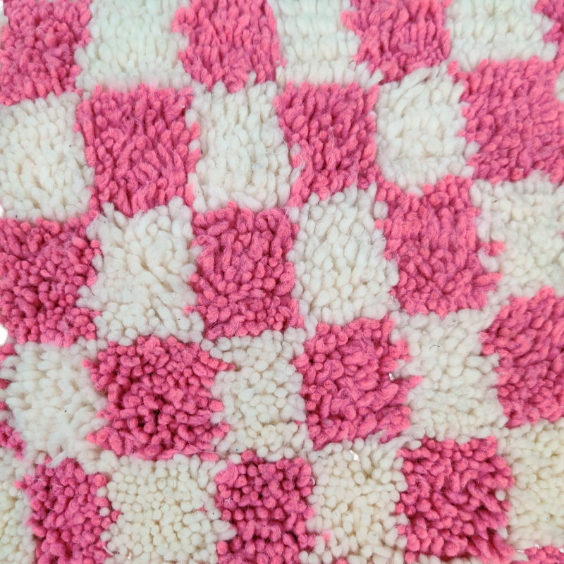 Berber cushion chessboard pink Beni Ouarain