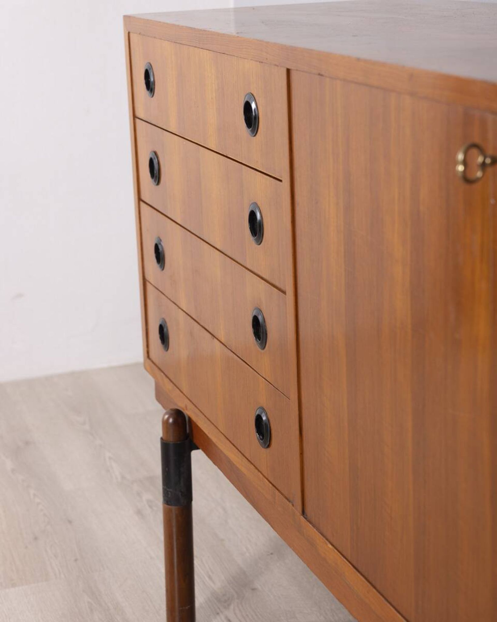 Buffet en teck des années 1960, design italien