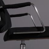 Fauteuil de Jørgen Kastholm produite par Kill
