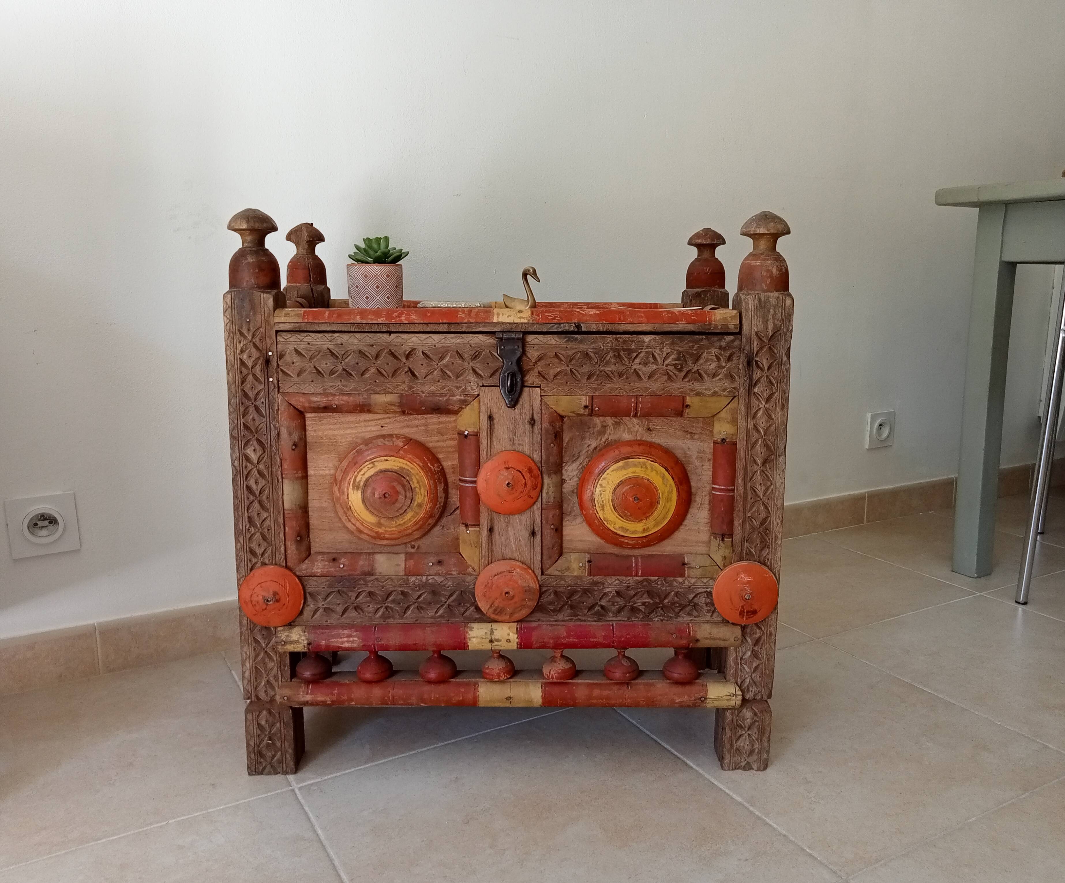 Antique Pakistani chest from the end of the 19th century