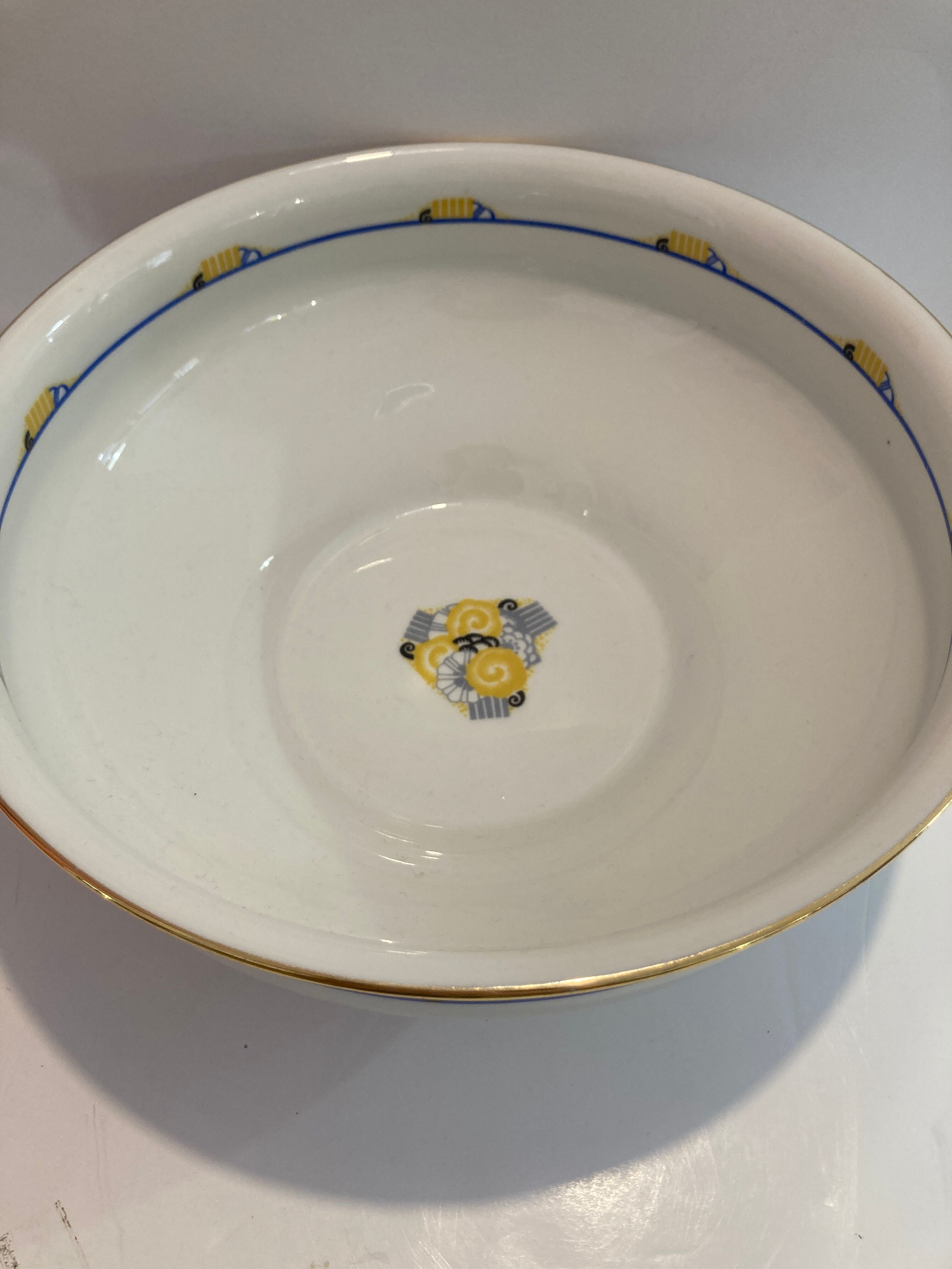 Large porcelain bowl pattern years 30-limoges france W Guerin&cie