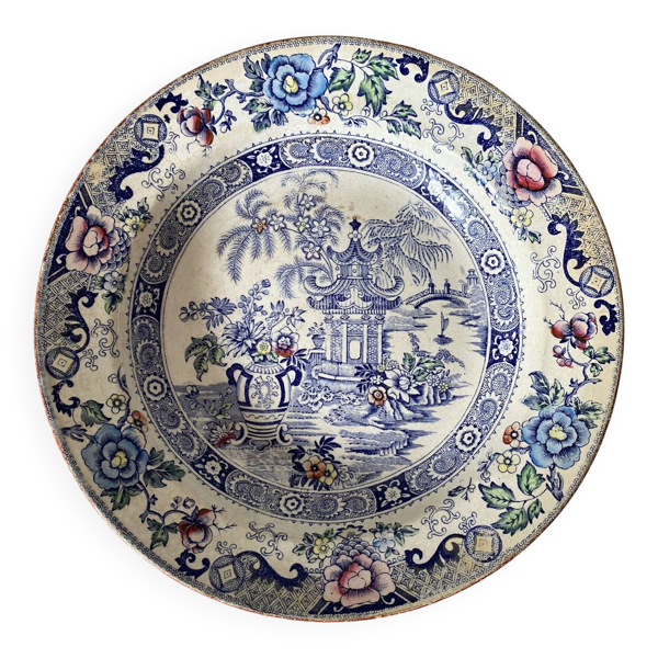Plat creux Terre de Fer polychrome Choisy-le-Roi , Modèle Asie