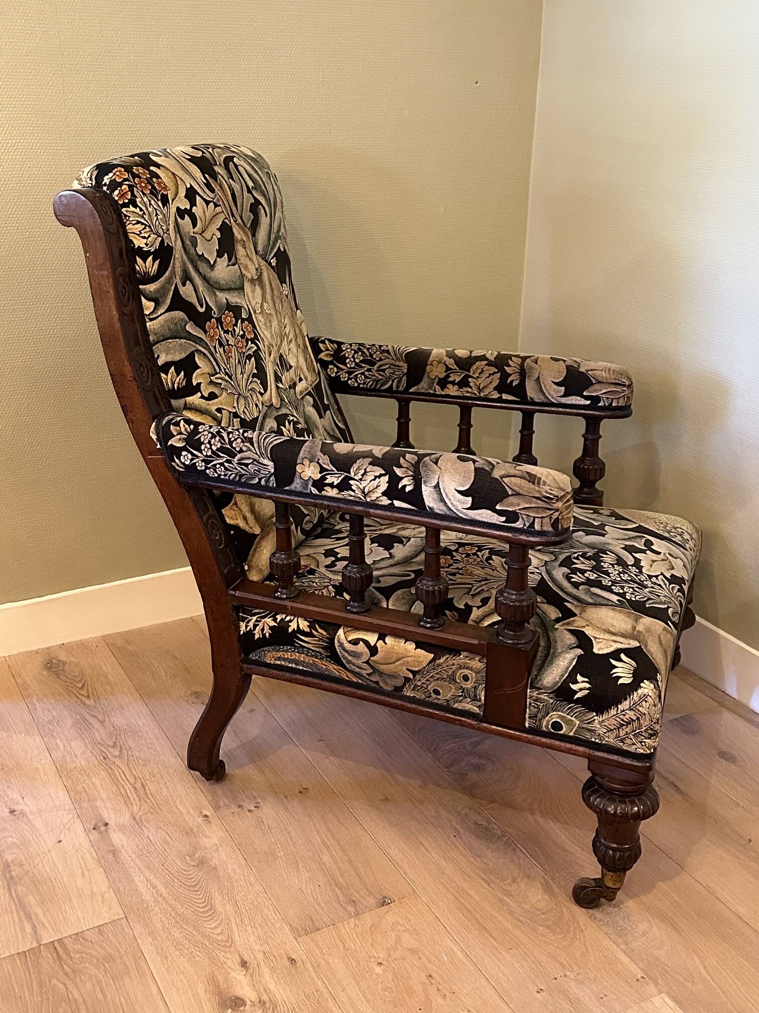 Victorian armrest chair