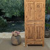 Standing man's wardrobe