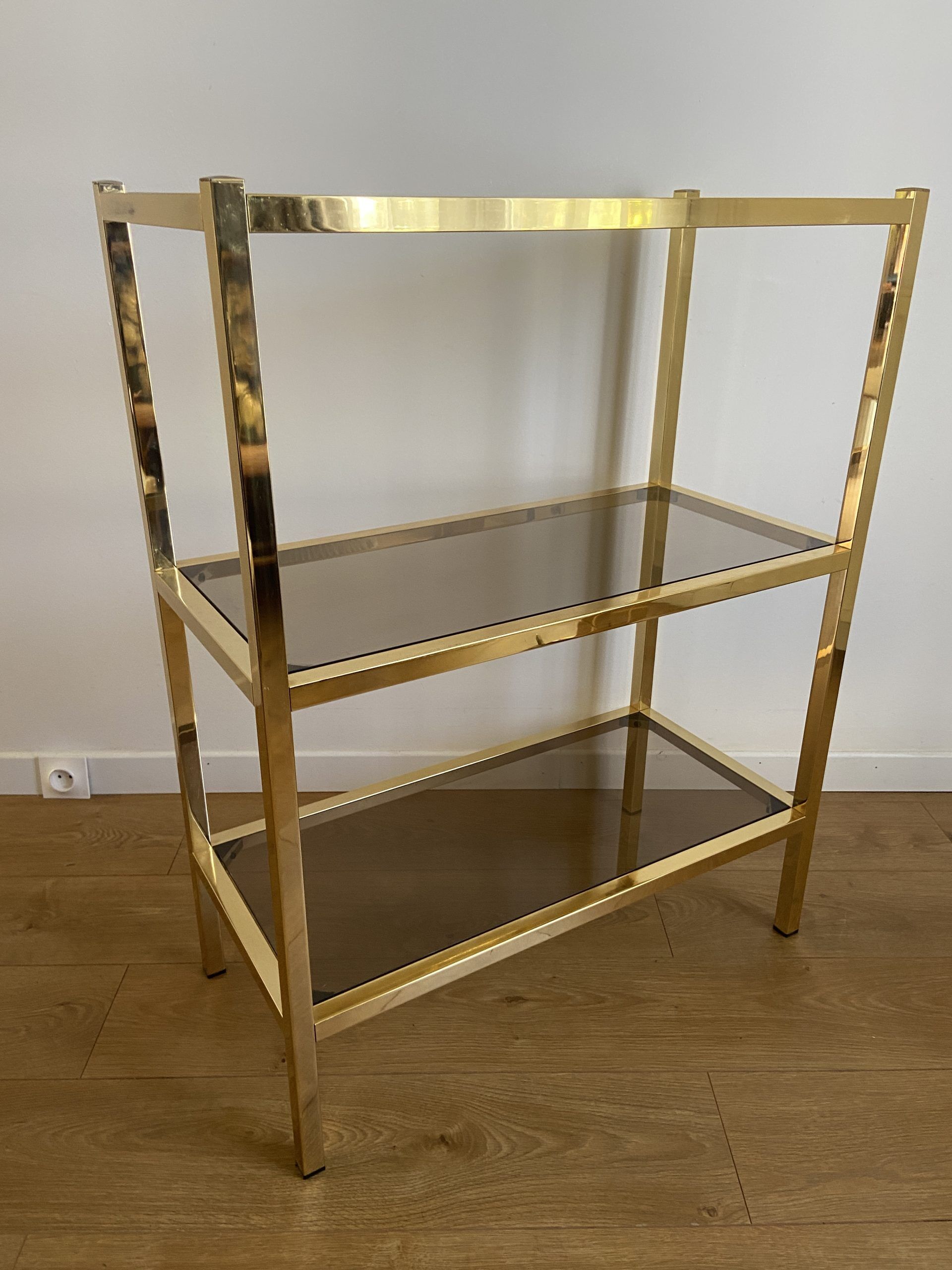 VINTAGE SHELF CONSOLE IN GOLD METAL AND SMOKED GLASS