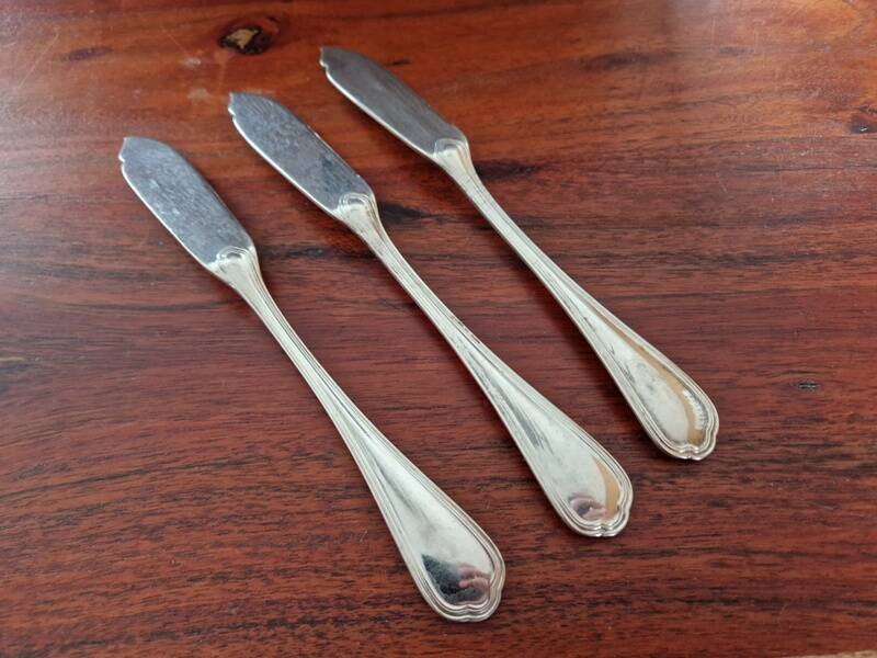 Christofle - Set of 3 fish knives, Spatours model, in silver-plated metal