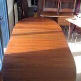 Table ovale en teck allonges intégrées 1960