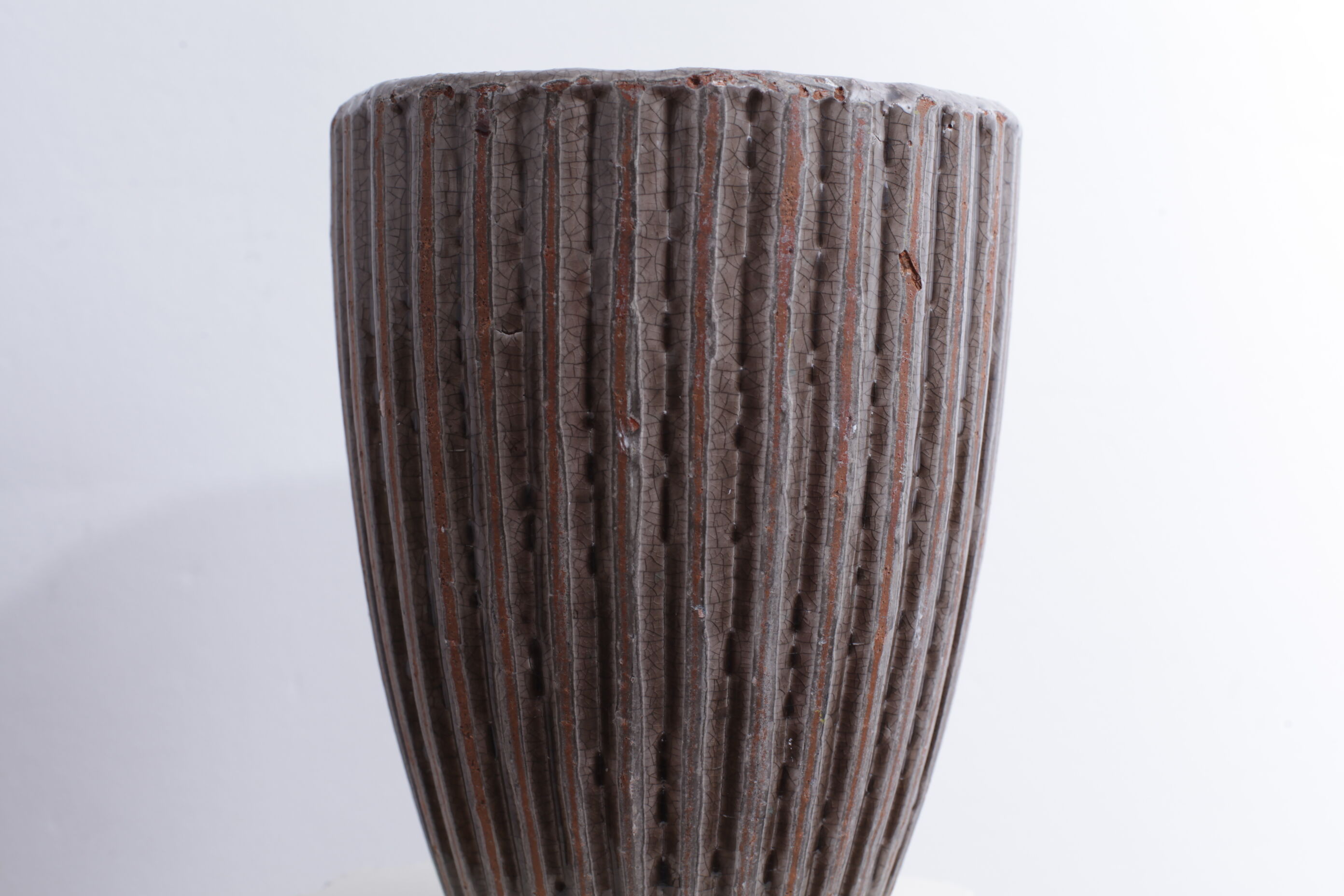 Thick sandstone vase