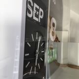 Industrial wall clock "Flap" - Habitat