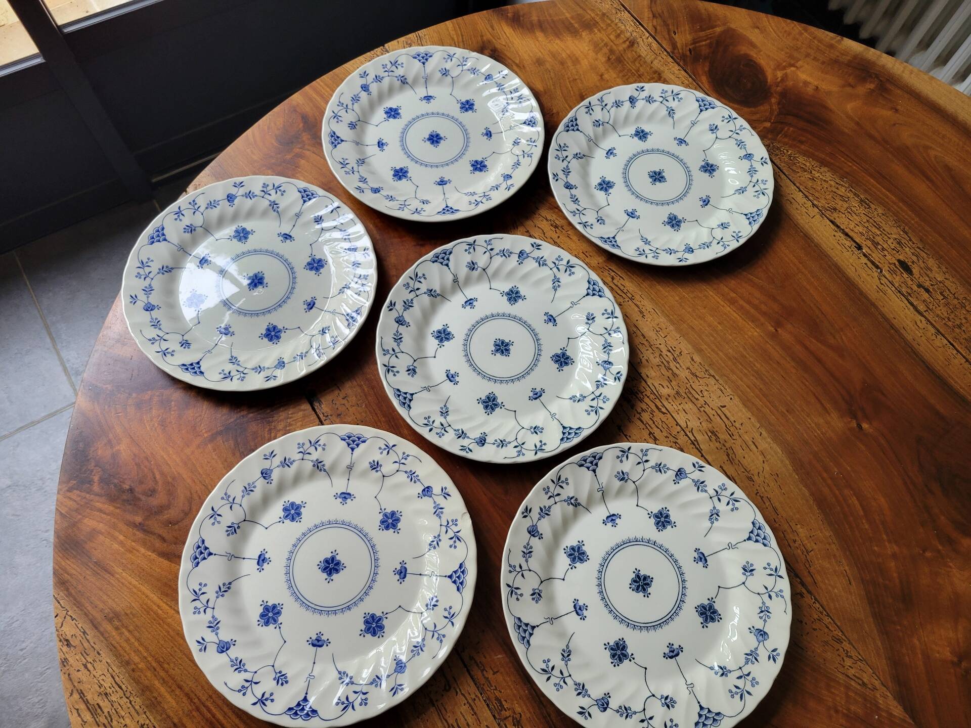 6 flat plates Queen's England 1970