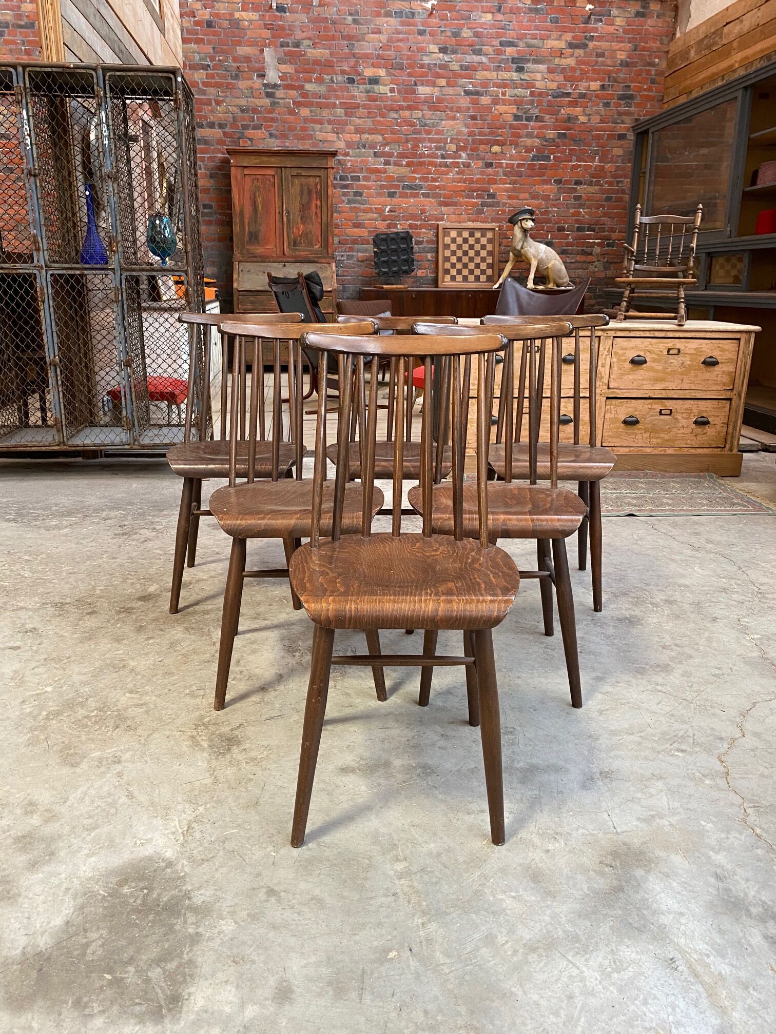 Suite de 6 chaises de bistrot vintage