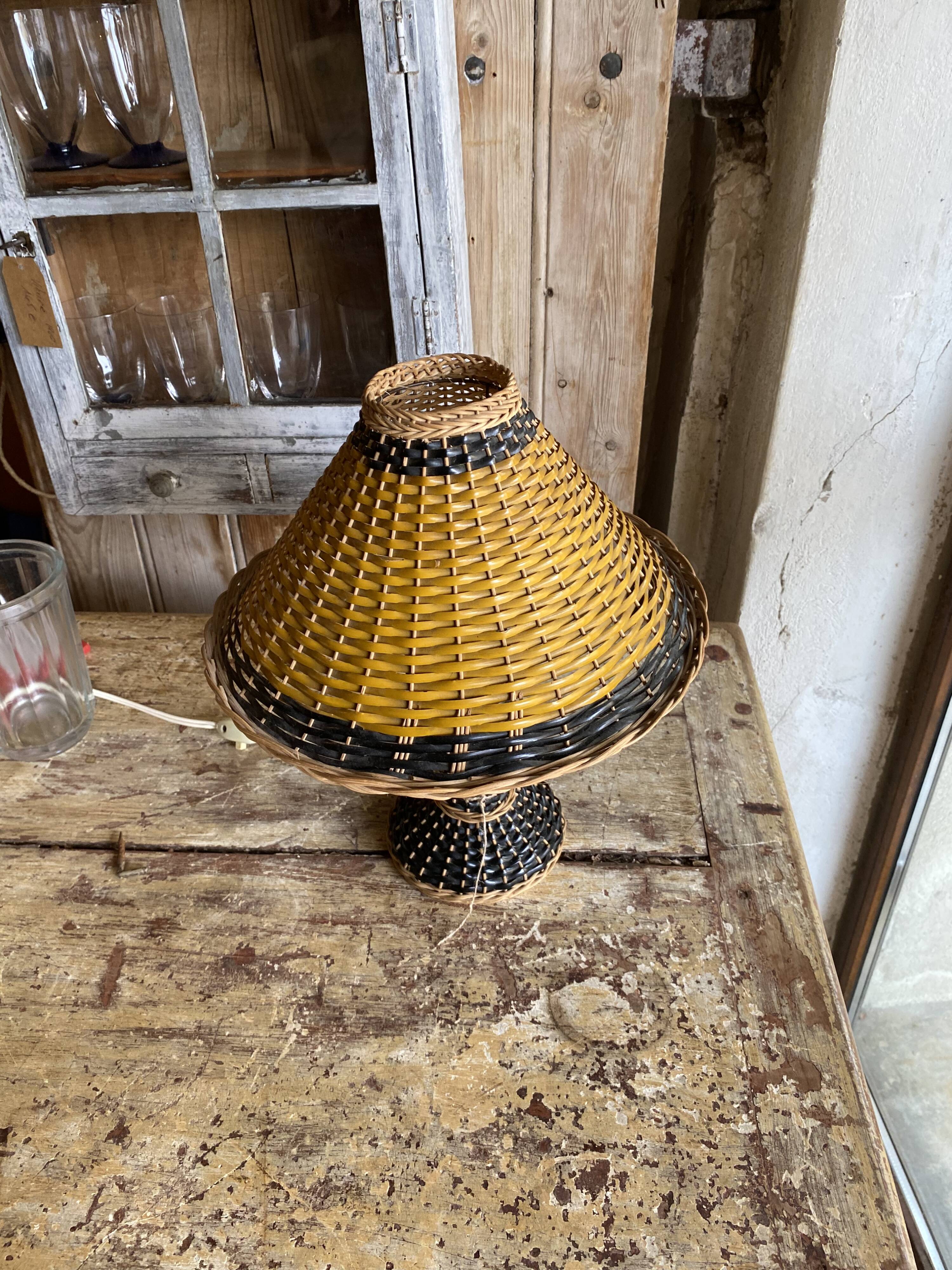 Wicker lamp