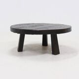 Table basse ronde à trépied brutaliste en chêne massif teinté des années 1970