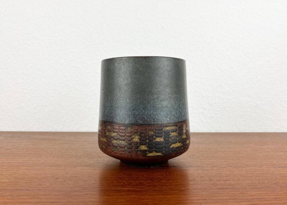 Ceramic vase from a German studio from the mid-century by Elisabeth Pluquet-Ulrich, 1960s.