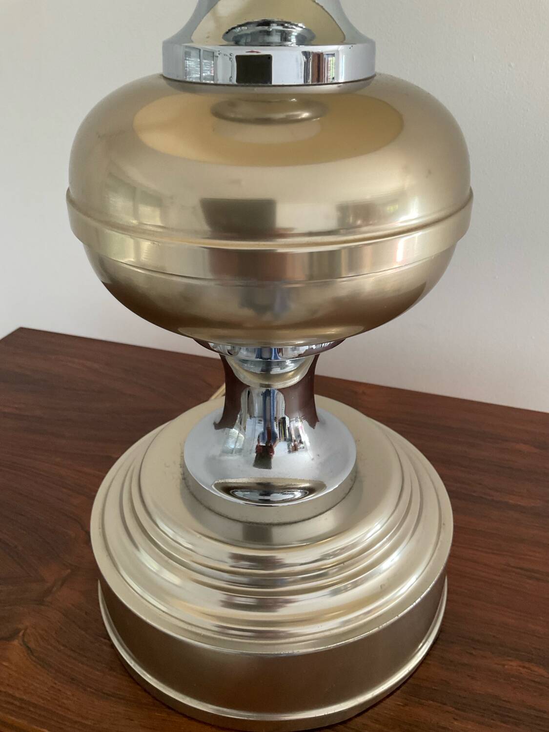 Grande lampe Space Age en métal chromé et doré