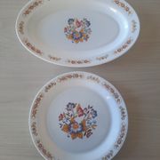 Set of 2 vintage dishes