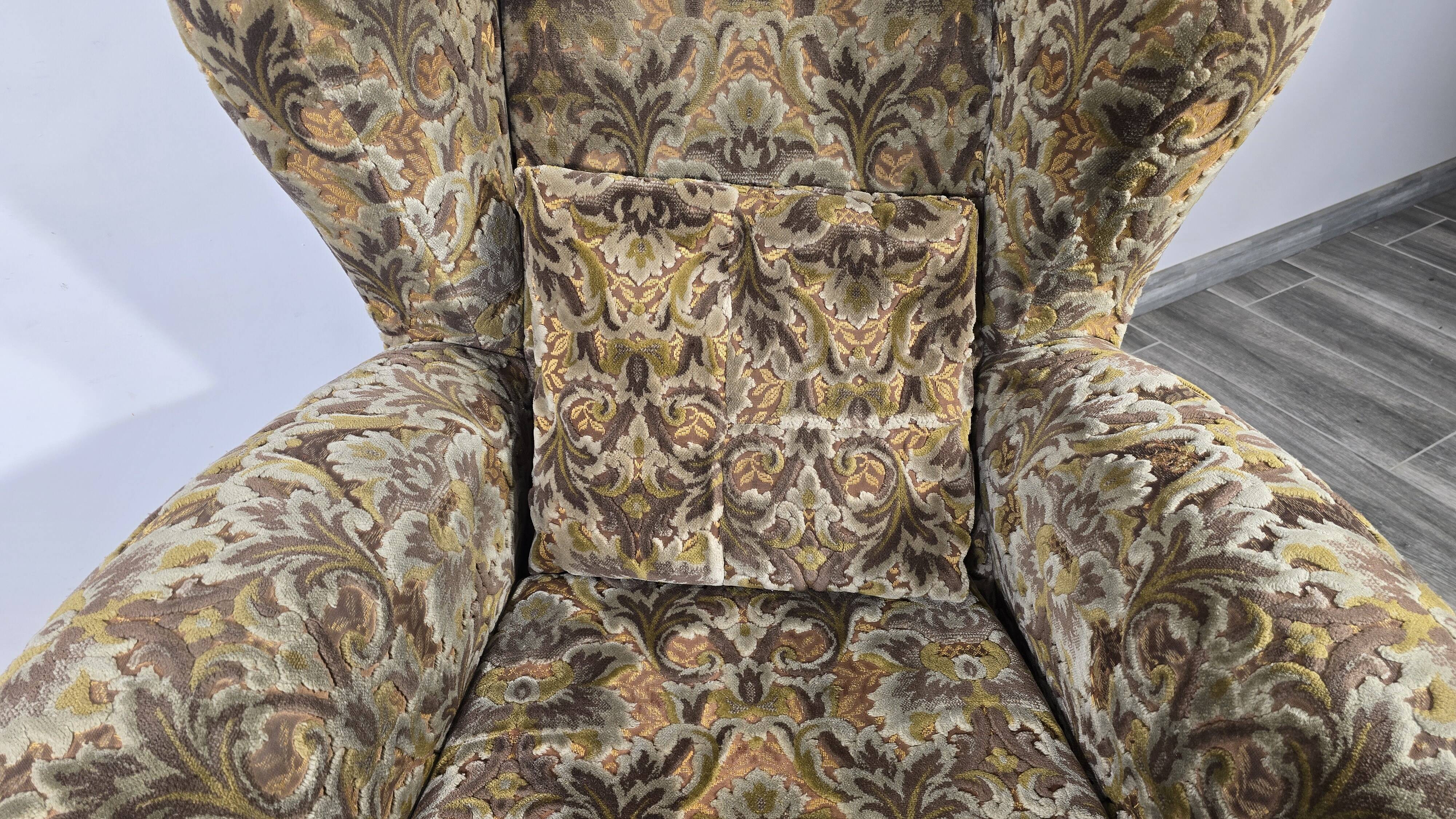 Fauteuil H-371 par Jindrich Halabala